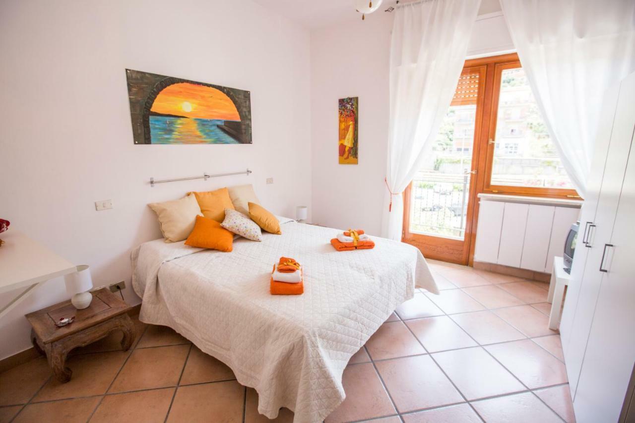 Mia Guesthouse Чефалу Екстериор снимка