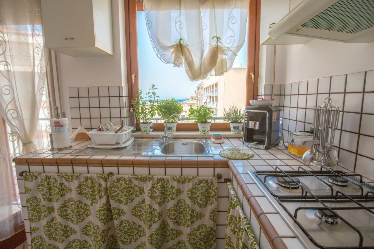 Mia Guesthouse Чефалу Екстериор снимка