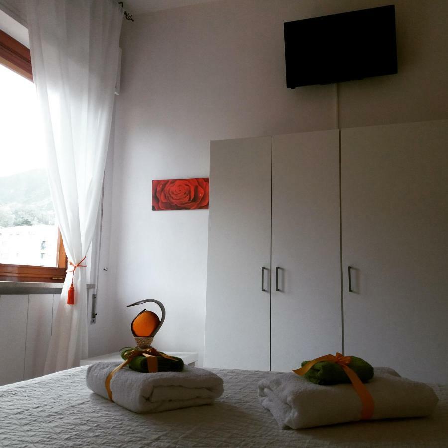 Mia Guesthouse Чефалу Екстериор снимка